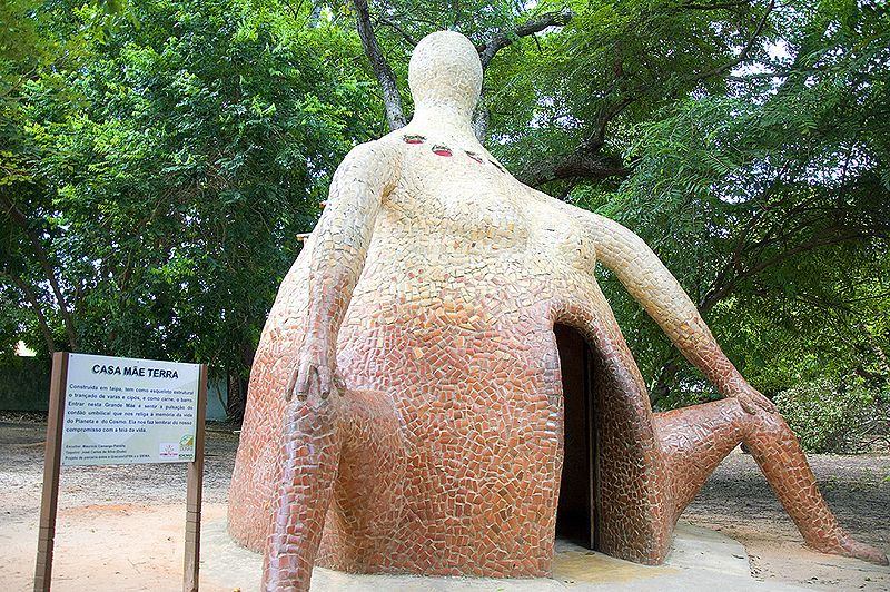 Mãe terra estatua do parque das dunas em Natal-RN