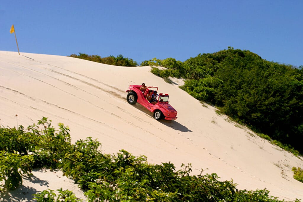 Os melhores passeios de buggy em Natal-RN 5 Buggy nas dunas moveis de Genipabu litoral norte 5 10